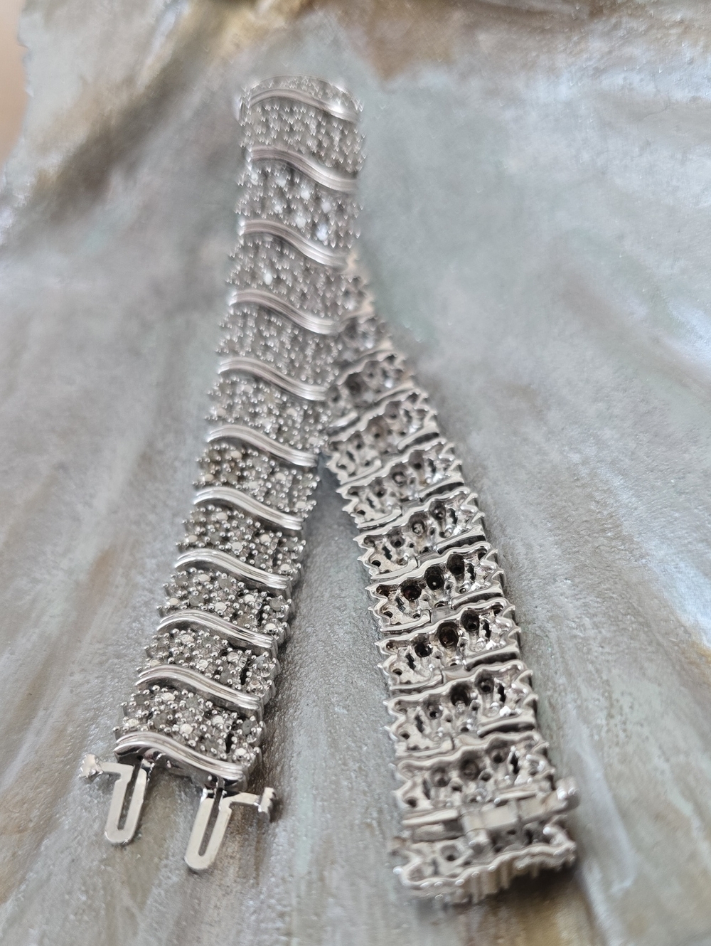 Elegant Sterling 1/4 Ct. DIAMOND Wave Bracelet